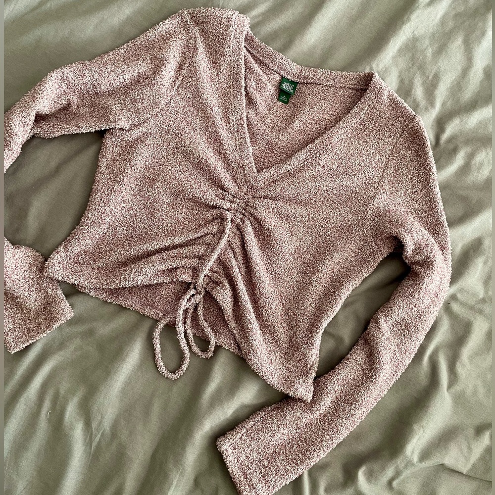 Cropped long sleeve shirt